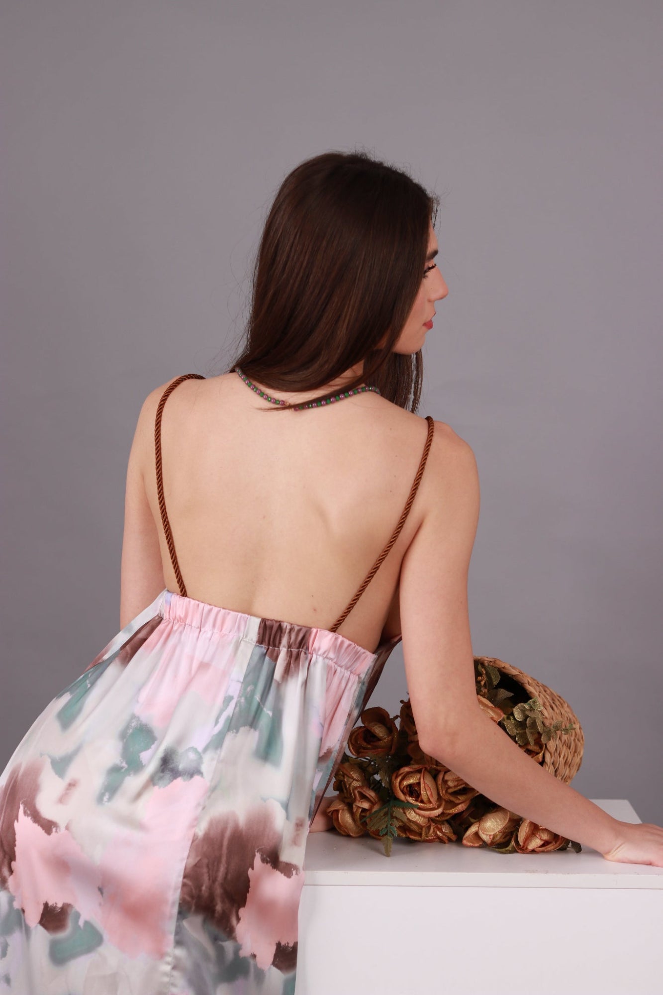 PARAÏMA DESERT ROSE DRESS BACK VIEW ON THE MODEL SILK STRAPS
